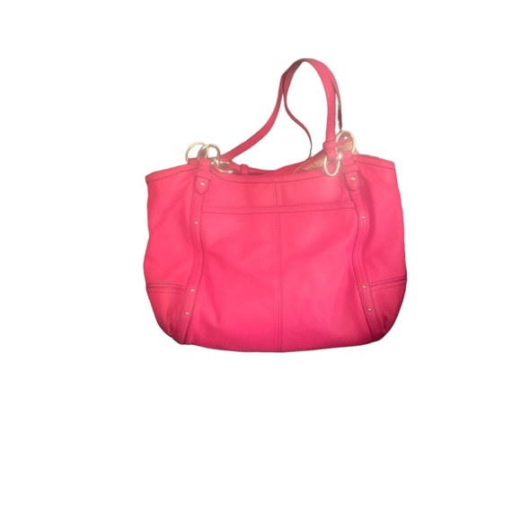 Coach Handbags - Coach leather purse